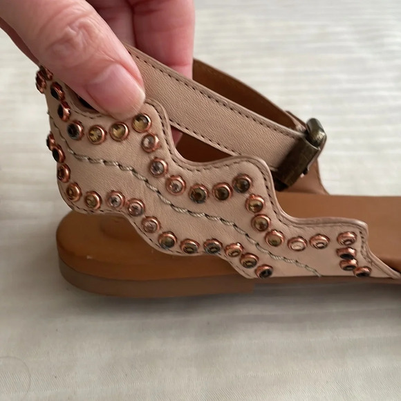 See by Chloé Scallop Leather Rhinestone Sandal Beige EU 38.5 US 8.5 - Picture 7 of 15